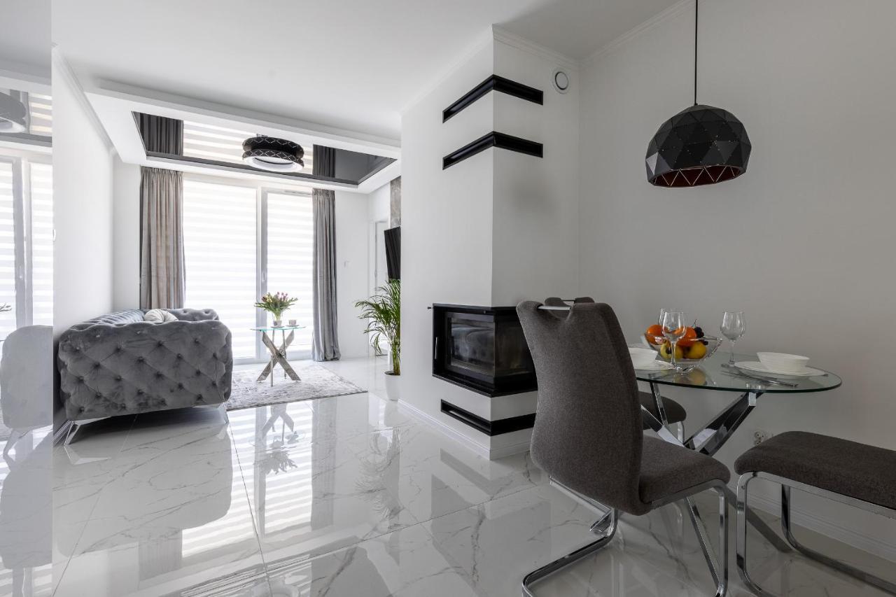 Apartament Z Basenem I Kominkiem ,,Baltic Sun” Sztutowo Eksteriør billede